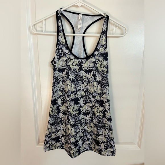 Lululemon tank top - Picture 1 of 4
